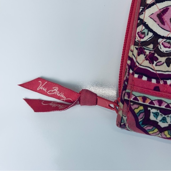 VERA BRADLEY ENGLISH MEADOW FRILL RUFFLE WRISTLET WALLET AUTHENTIC - Picture 5 of 7